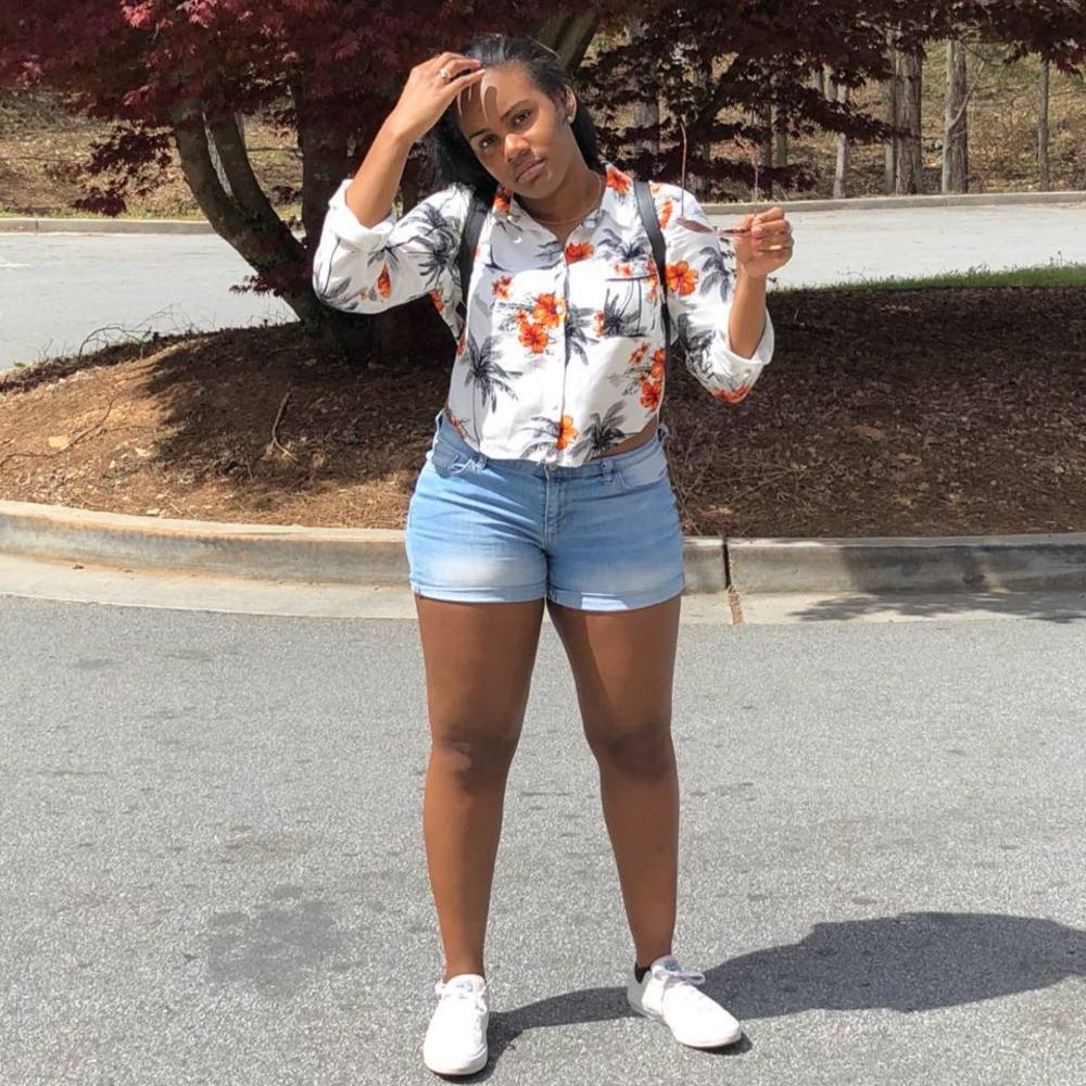 Meet your Posher, Ambria